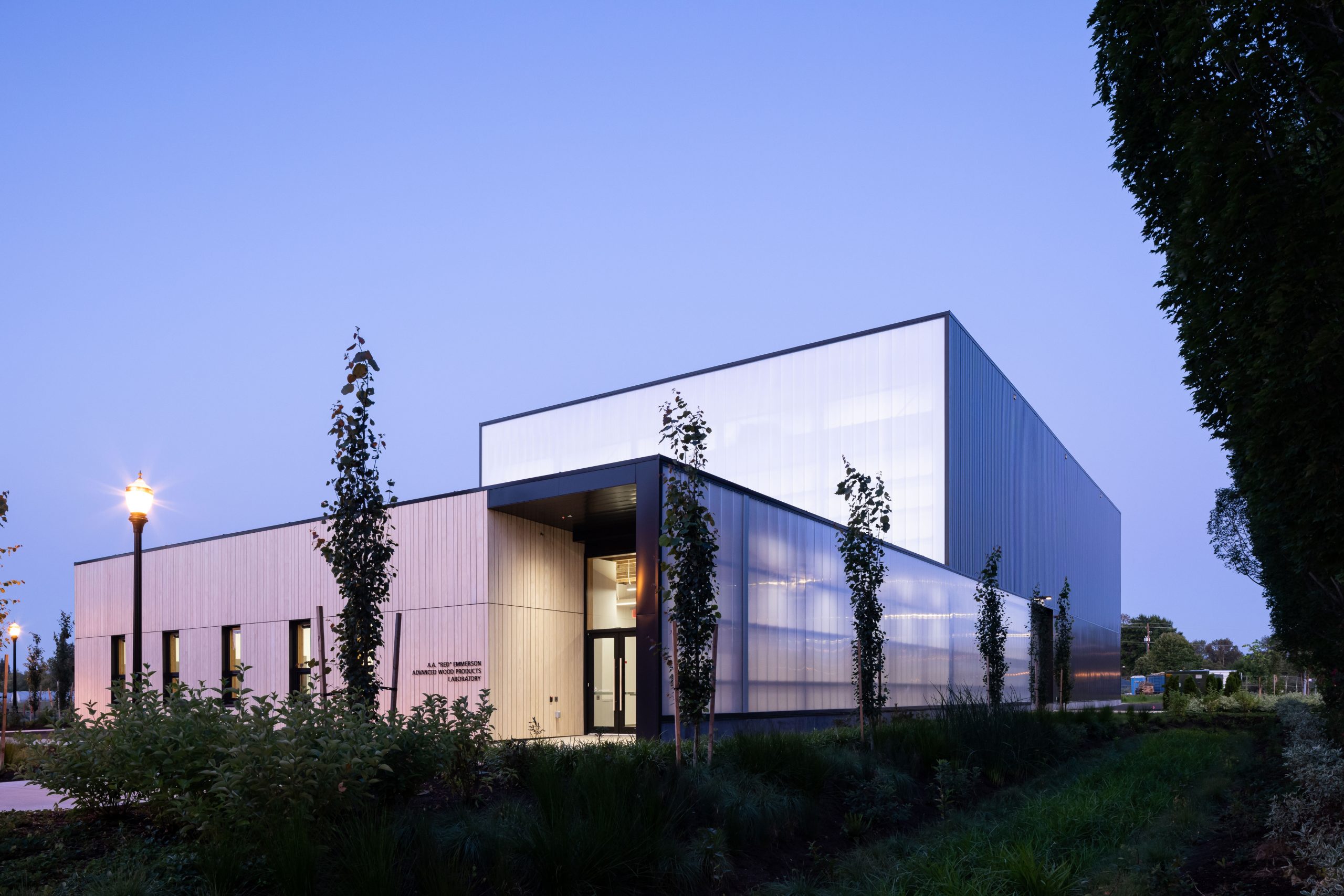 Oregon State University, School of Forestry, Advanced Wood Products Laboratory (AWP)
